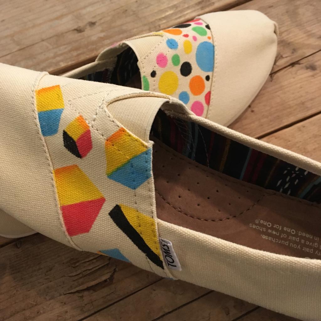 TOMSeurope's tweet photo. Our #StyleYourSole is back! Join us this Saturday, 12th May, for the @carnabylondon and @gq Style Weekend. TOMS London Community Outpost, W1F 7PY, 10am-6pm. https://t.co/Tpvv45gsZn