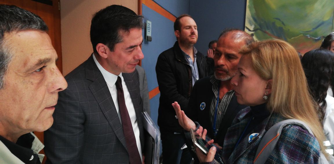 RicardoSabogalU's tweet image. Me dio gusto escuchar las opiniones de las víctimas de Bogotá sobre el avance de la #RestituciónDeTierras. Es un proceso complejo y por eso requiere la mayor responsabilidad. Esta política les ha devuelto la tierra a más de 36 mil campesinos #LaRestituciónAvanza @personeriabta