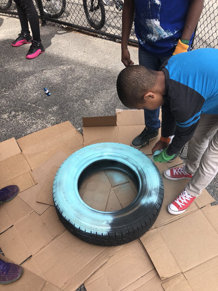 Putting the A into our #STEAM garden students spray painted tires and pallets today as we begin the process of building our beds. @clucena89 <a href="/SlaterSpartans/">Principal DeCiccio</a> @SlaterArt235 <a href="/NicoleFiero/">Nicole Fiero</a> @DrewMaguire2018 <a href="/CityofPawtucket/">City of Pawtucket RI</a> <a href="/CarneyLiteracy/">Jennifer Carney</a> <a href="/AnaniaSlater/">David Anania</a> stay tuned for updates!