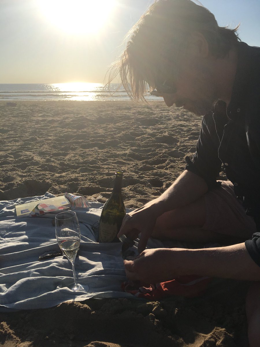 Fantast #strand #liefde #leven #VintageDomPérignon2006 #oesters #2006werdenweverliefd ❤️ https://t.co/1xaA3M9e3L