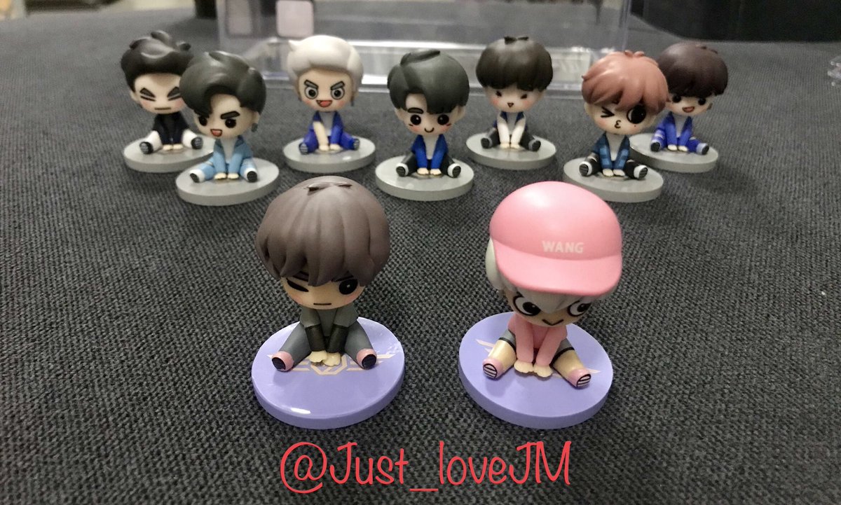 COOKIES_J_'s tweet photo. มากันเป็นแก๊งค์ นำทีมโดยมาเฟียฮ่องกง #JacksonWang กับเมกันบอยสุดเท่ห์ #MarkTuan อยากได้ver fly ให้ครบทีมจังเลย😹😹 #BuPreciousThing #FigureGot7 #FigureFly #FigureTurbulance #GOT7 #ของสะสมgot7 https://t.co/CikZauGkgN