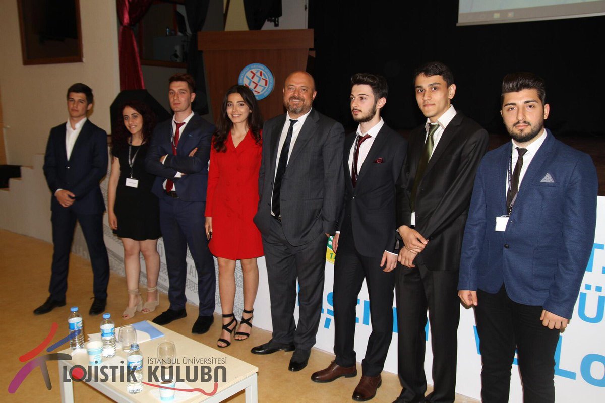 Lojistik_Kulubu's tweet photo. 15. Lojistik Zirvesi kapsamında davet ettiğimiz Borusan Lojistik Genel Müdürü Sayın İbrahim DÖLEN ‘e davetimizi kırmayıp geldiği ve engin bilgilerini bizlerle paylaştığı için teşekkür ederiz. #summit15 #ulf #logisticsclub https://t.co/gdzO3krQNg