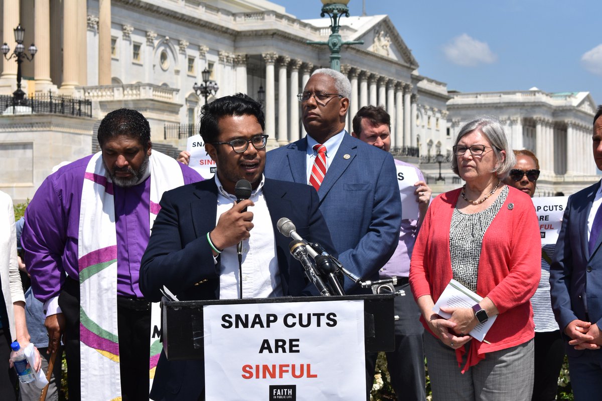 FaithPublicLife's tweet photo. Earlier today national faith leaders called on members of Congress to reject the @HouseGOP's detrimental #FarmBill that cuts #SNAP program to the most marginalized in our nation. They echoed the message that SNAP cuts are sinful. #DefendSNAP #SNAPWorks https://t.co/8wkv1LwDFh