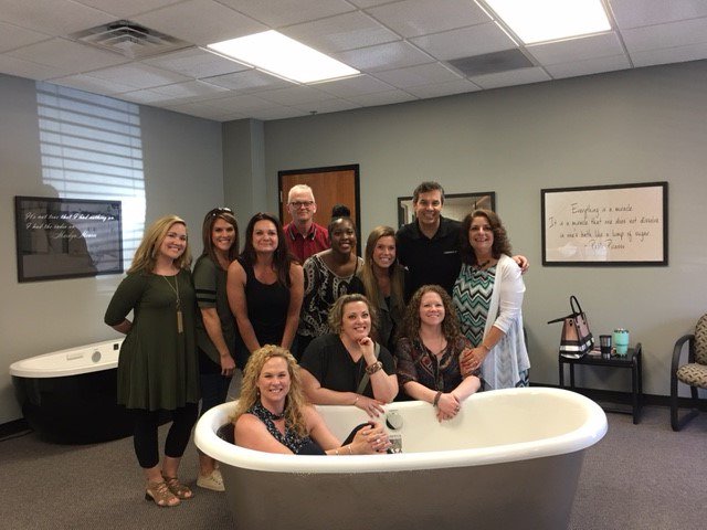 AmerichCorp's tweet image. Additional photos from Friday with our @psourcefloors friends! Thanks for the photo opt! 
#prosource #display #showrooms #dealers #tours