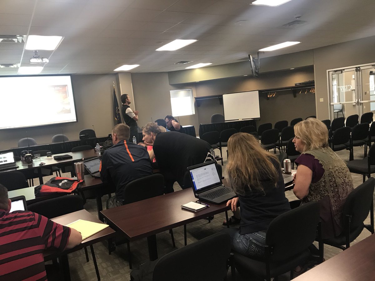 dianna_dk's tweet photo. A great day with @ClayCommSchools Ts here at CO working on growing their skills using @CanvasLMS and collaborating. #CCSeLearn https://t.co/HmDafBoK9J