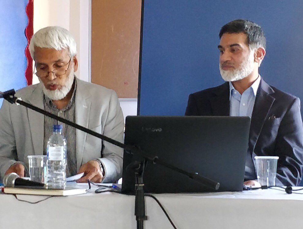 raheedsalam's tweet photo. So @DrMamnunKhan and #FarazMir are ecstatic that #BuryParkJameMasjid hosted our first #MissingMuslims public event. Big thanks to @MAbdulBari for explaining the context of the @CUKPublicLife report and campaigning for the common good https://t.co/dmrUIXhzfM