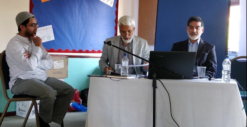 raheedsalam's tweet photo. So @DrMamnunKhan and #FarazMir are ecstatic that #BuryParkJameMasjid hosted our first #MissingMuslims public event. Big thanks to @MAbdulBari for explaining the context of the @CUKPublicLife report and campaigning for the common good https://t.co/dmrUIXhzfM