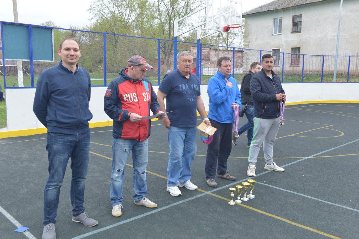 floorball37's tweet photo. В Гаврилов Посаде прошел II турнир по флорболу на «Кубок Победы» 
▶️Подробнее: https://t.co/0YSkPBVEwe 
#РусскийМанчестер #Иваново #ГавриловПосад #флорбол37 #нффр #ялюблюфлорбол #russiafloorball #флорбол 🇷🇺 🥅 🏑 https://t.co/gAvt5GXWic