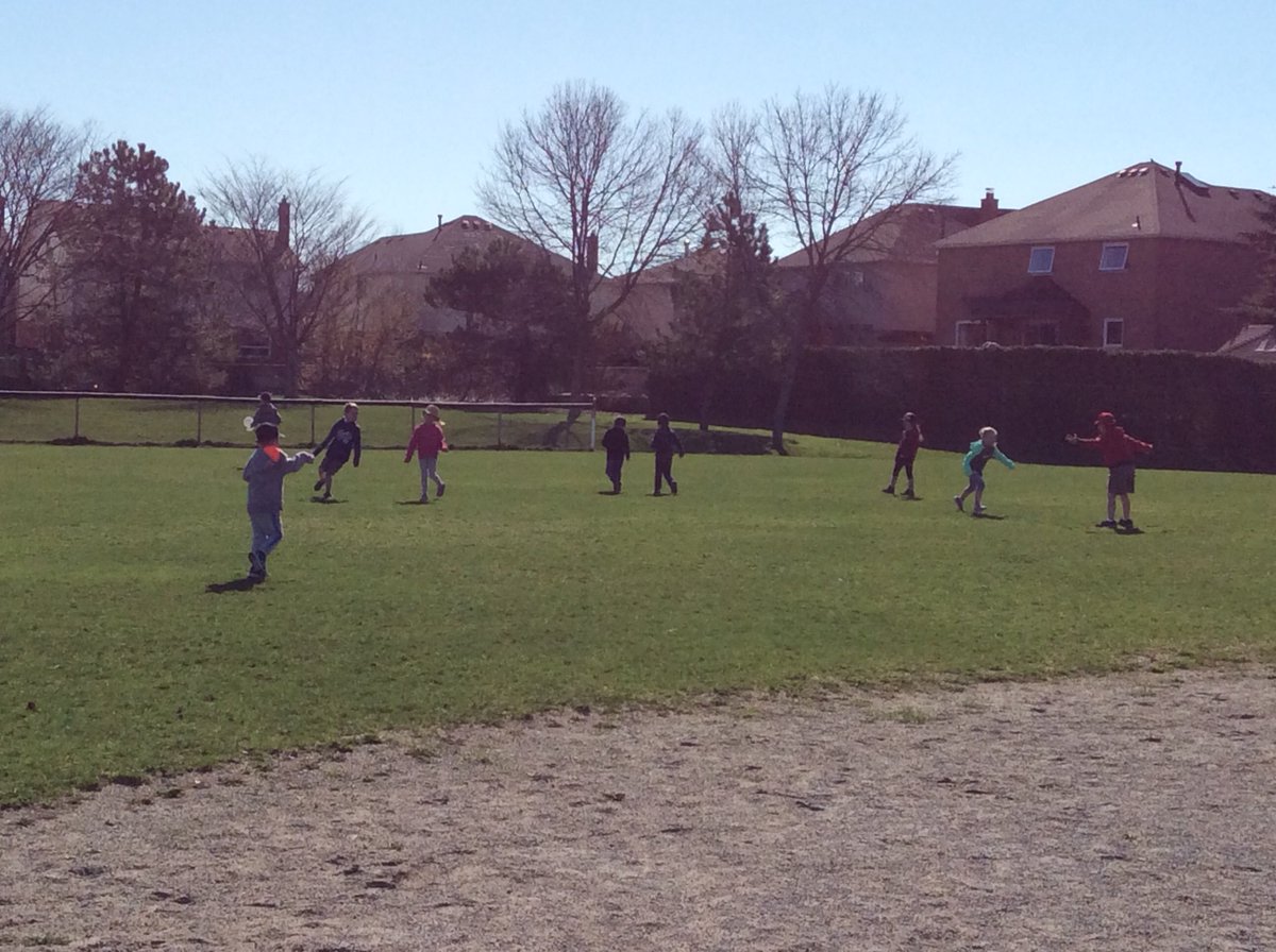 schambers02's tweet photo. One big game of tag with Kindergarten, Grade 1 &amp; 2s. #STMTcourtice #PVNCLeads #weincludeeveryone https://t.co/IJix5oW9UU