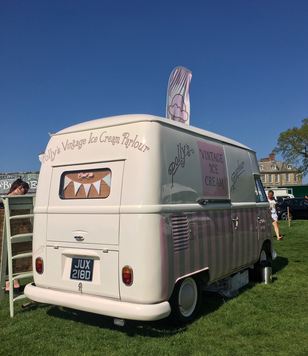 veedubbing's tweet photo. @veedubbing #hot #stanfordhall #oval #westfalia #ghia #summer #cabriolet #vwbeetle #gasburner #splitscreen  #karmannghia #volksworld  #veedubbing #camper #vw #vwsplitscreen #baywindow #aircooled #poptop #sunshine @volksworld #ssvc #porsche #vanlife https://t.co/CfG3PWNPVA