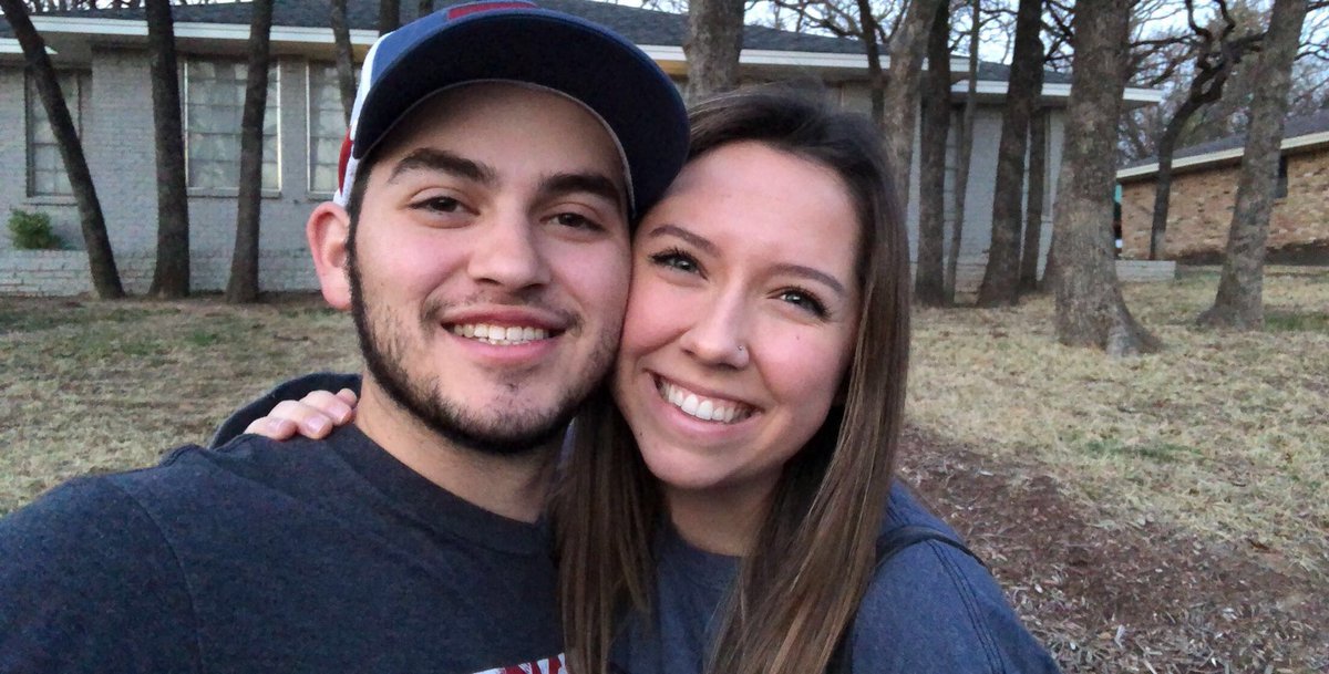 zeeaguayo22's tweet photo. HAPPY BIRTHDAY!!!!! I’m sorry I’m not with you right now but it’s your 21st birthday!!! Have a great day sweetheart! I will see you soon!😘❤️ https://t.co/4wijo8fy72