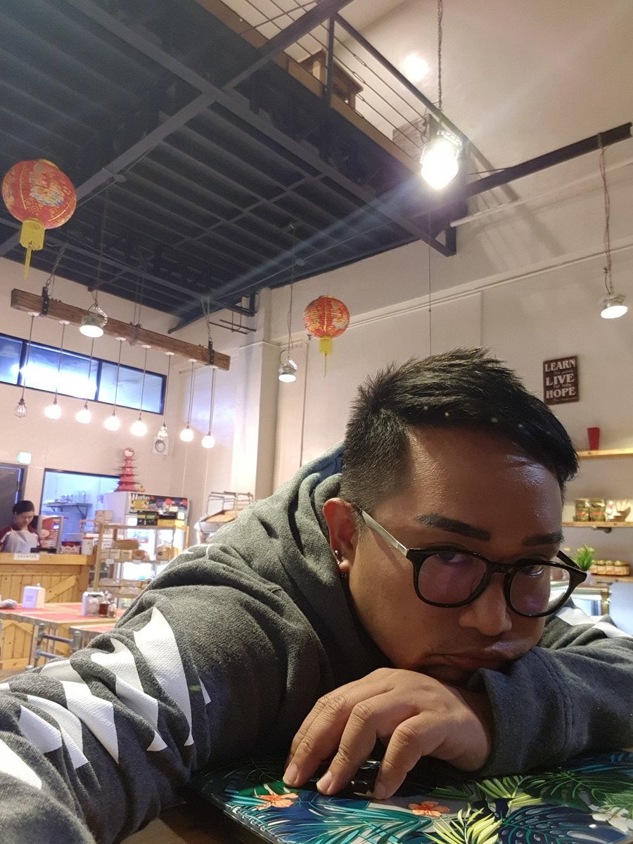 Guilly15478395's tweet photo. Feeling of #overworked.. buti nalang off ko na bukas.. #thankyou https://t.co/rk2cOCfa4r