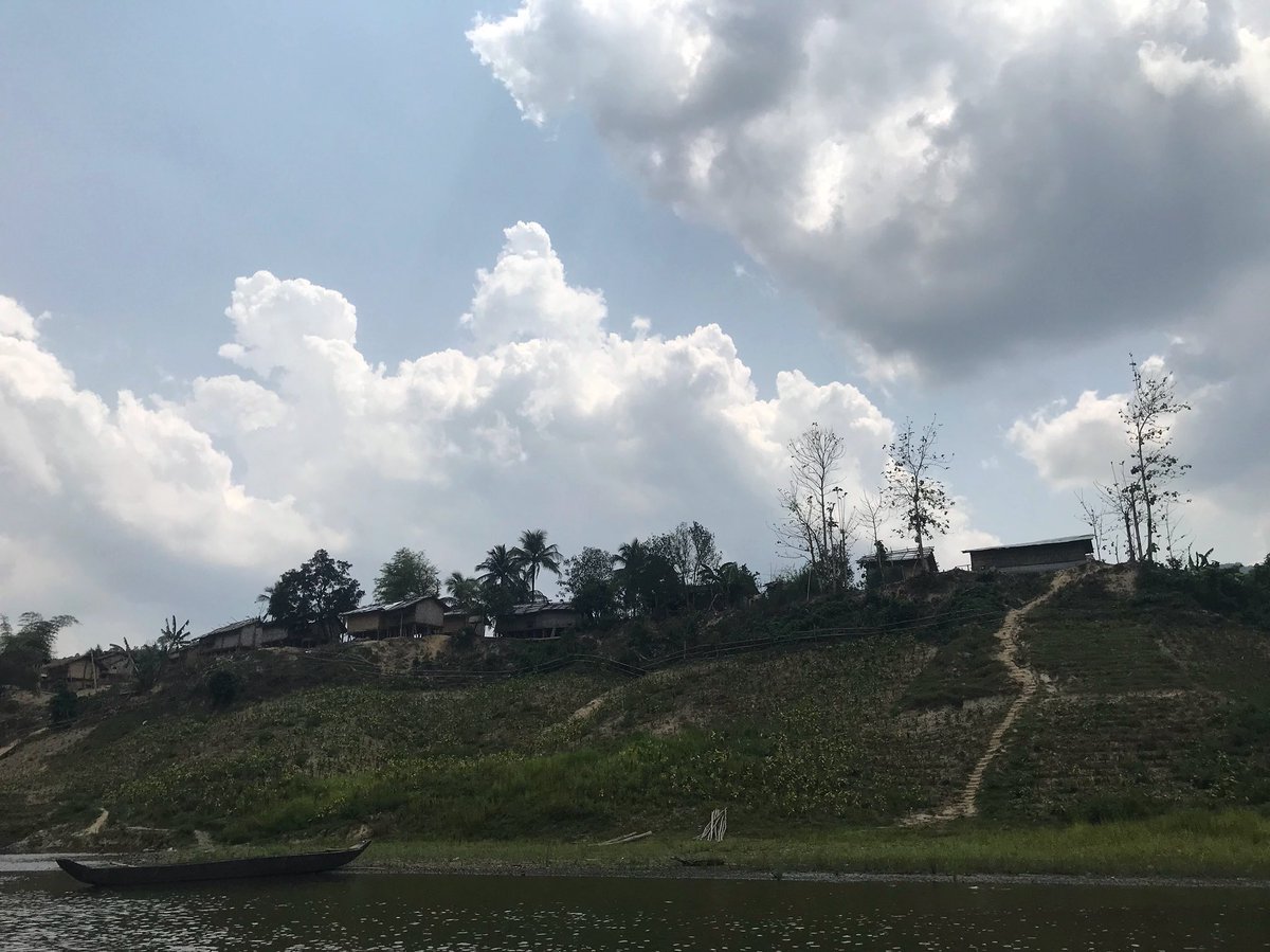 "Nature doesn’t need knowledge, because nature is knowledge, knowledge manifest". A remote village in bandarban near galeinga union.
#village #remote #bandarban #Bangladesh #travel #travelphotography #travellingaround #river #cloudysky #travelling #travelgram #instatravel #travel