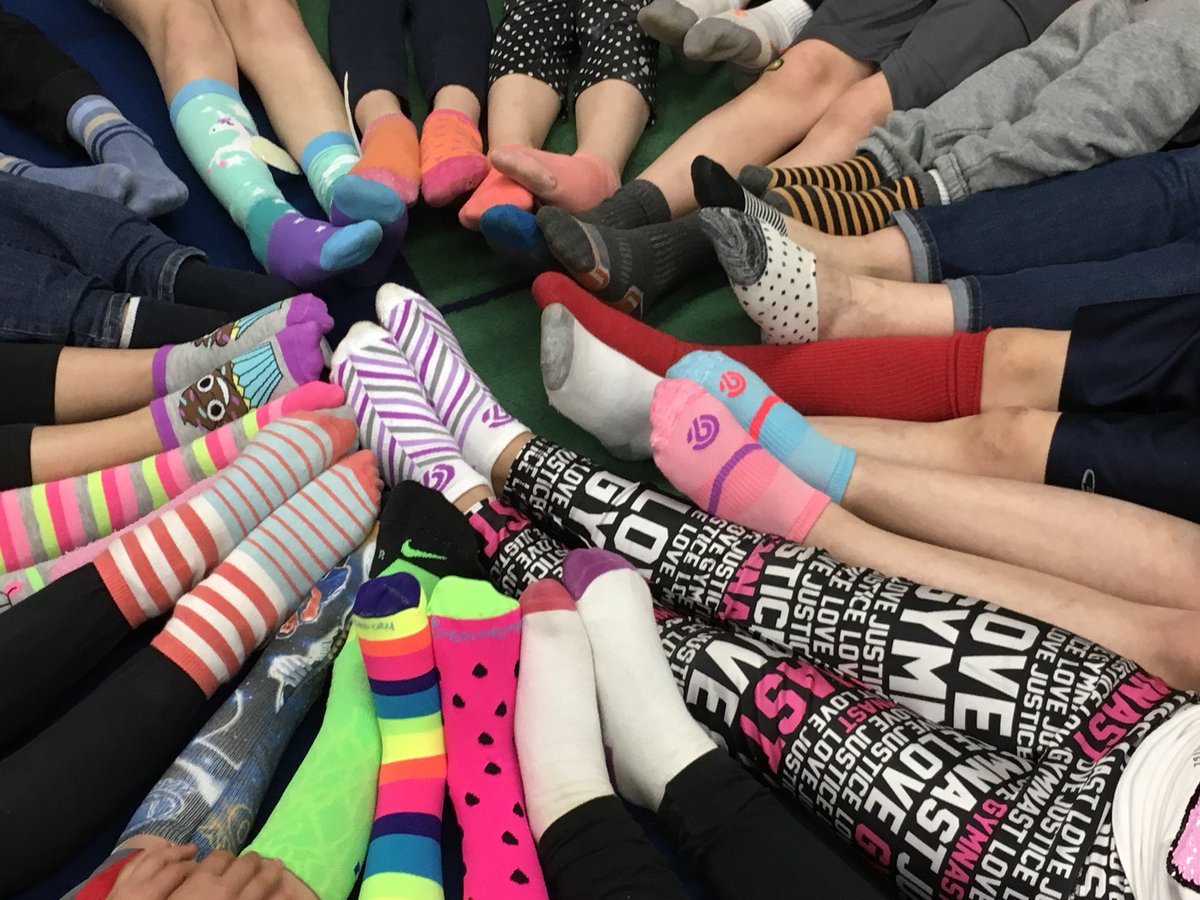 JenMerens's tweet photo. 2nd graders celebrate ABC Countdown Letter C ~ Crazy Sock and Chalk Day! #sp109 #engage109 https://t.co/QBamj659Fo