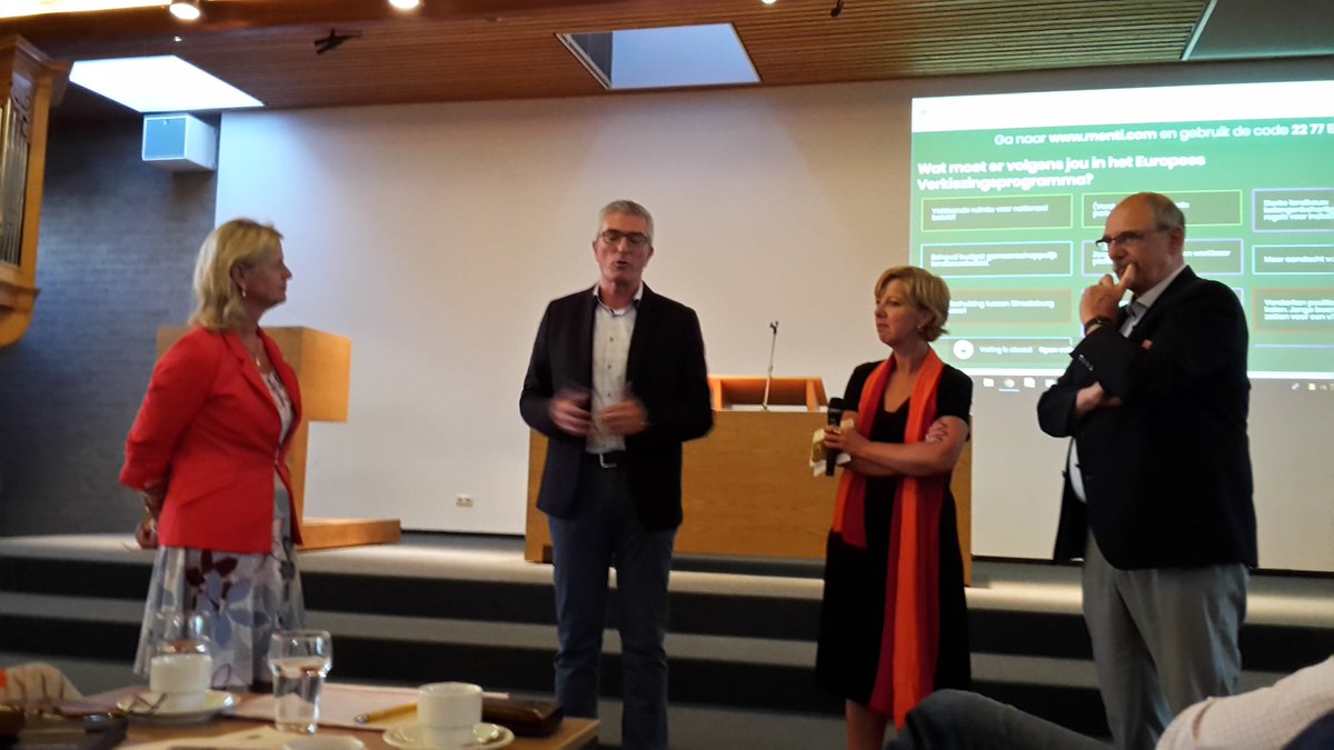Leefbaar platteland doet er toe! Familiebedrijven en opvolgers houden het leefbaar. #debat #cda #westerbork  <a href="/HenkJumelet/">Henk Jumelet</a> <a href="/AnnieSchreijer/">Annie Schreijer-Pierik</a>