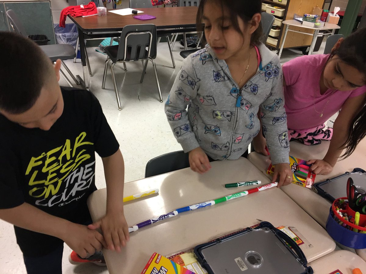 Sofia_Halapides's tweet photo. #Super2nd @RRD_LCPS are busy measuring different objects using nonstandard units!! #RoadrunnersDeserveIt #handsonlearning https://t.co/N6GYZiFAT3