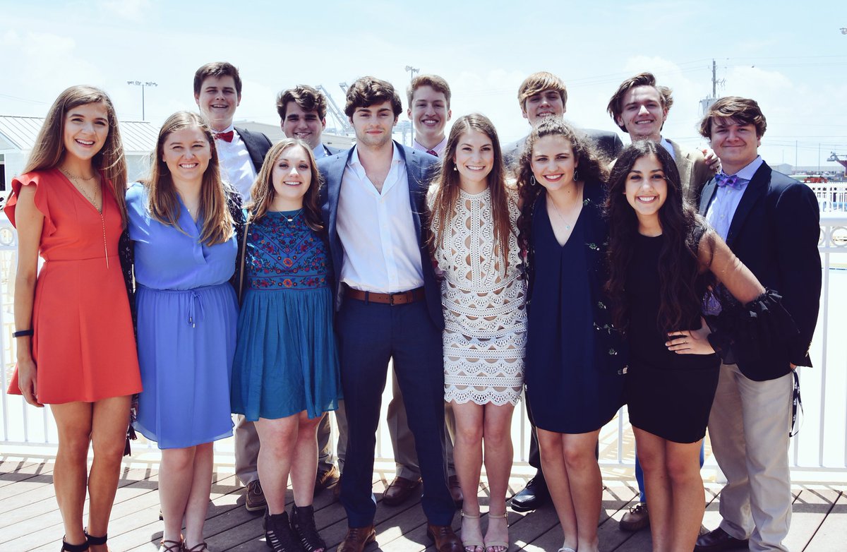 Future Rebels! @olemiss_srh @spfightingirish #babyrebs #amazingclass #gomakeadifference @AC_daquilla @drumstick2008 ❤️💙❤️💙@WyrosdickNoah @mkfil531 @shannnnnonk @chloerizk @turunen_sami @beaumbroussard