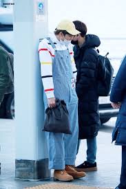 lowqRM's tweet photo. The jumper is the cutest thing with those dungarees https://t.co/5FGCv6dtvY