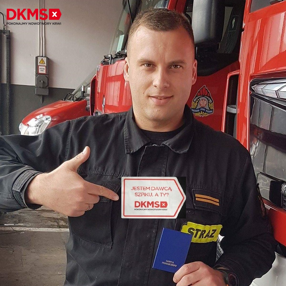 DKMS_pl's tweet photo. "Apeluję również do wszystkich, którzy biorą pod uwagę zostanie Dawcą szpiku – nie wahajcie się, naprawdę warto. Świadomość, że ktoś może przeżyć dzięki mojej pomocy jest bezcenna..." Damian #dawcaszpiku #zostandawca #dawca #strazak https://t.co/kc77SBcNet
