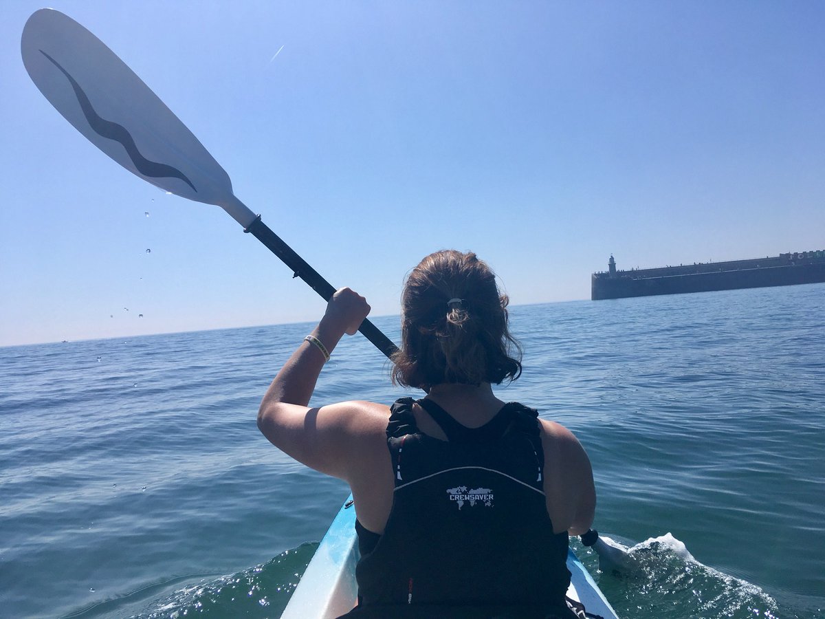 tb_or_not_tb_uk's tweet photo. I made the most of the long weekend and tried #paddle boarding and #kaykaing now trying to find my work brain again 💙🏄🏻♀️🌊🧐 @FolkestoneSeaSp #folkestone #PushTheBoatOut https://t.co/KHjvwkvG1e