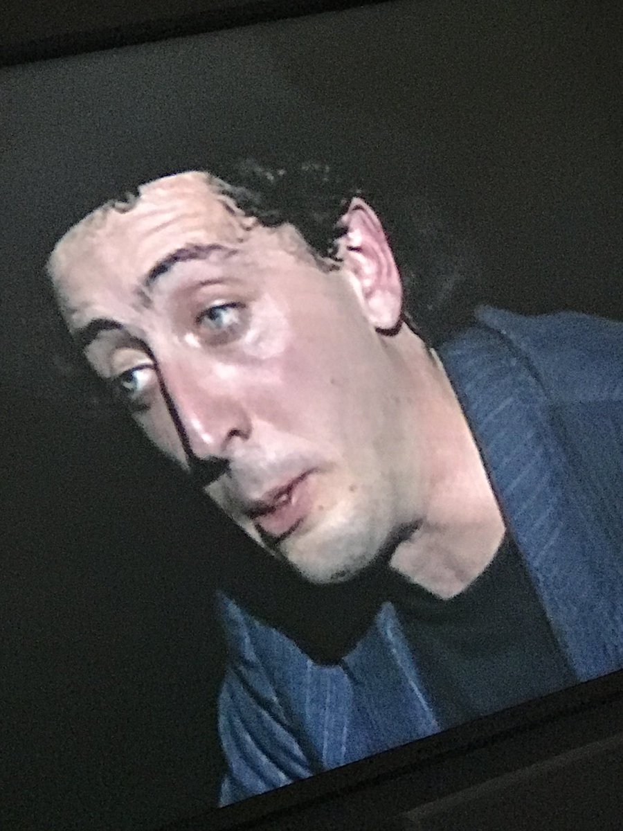 anthonylackner's tweet photo. Ce spectacle « Décalages » reste pour moi le meilleur de @gadelmaleh 😊 Une prouesse de personnages drôles et émouvants. Une mise en scène magnifique ! #casepassecommecachezmcdonald #humour #nostalgique https://t.co/BhZraOcuwI