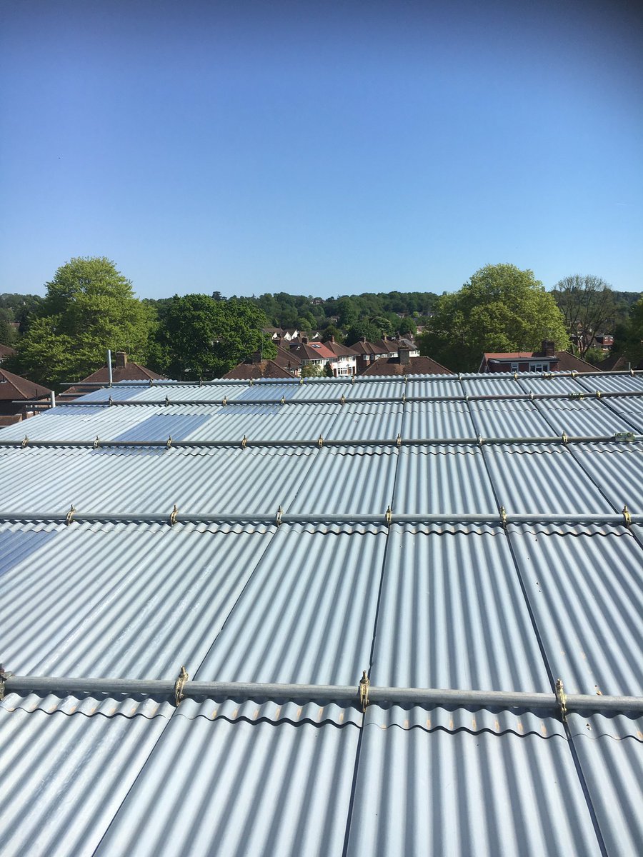 20tenscaff's tweet photo. Nice day for it. #grafting #temproof #20tenscaffolding https://t.co/YPSw09KJ0L