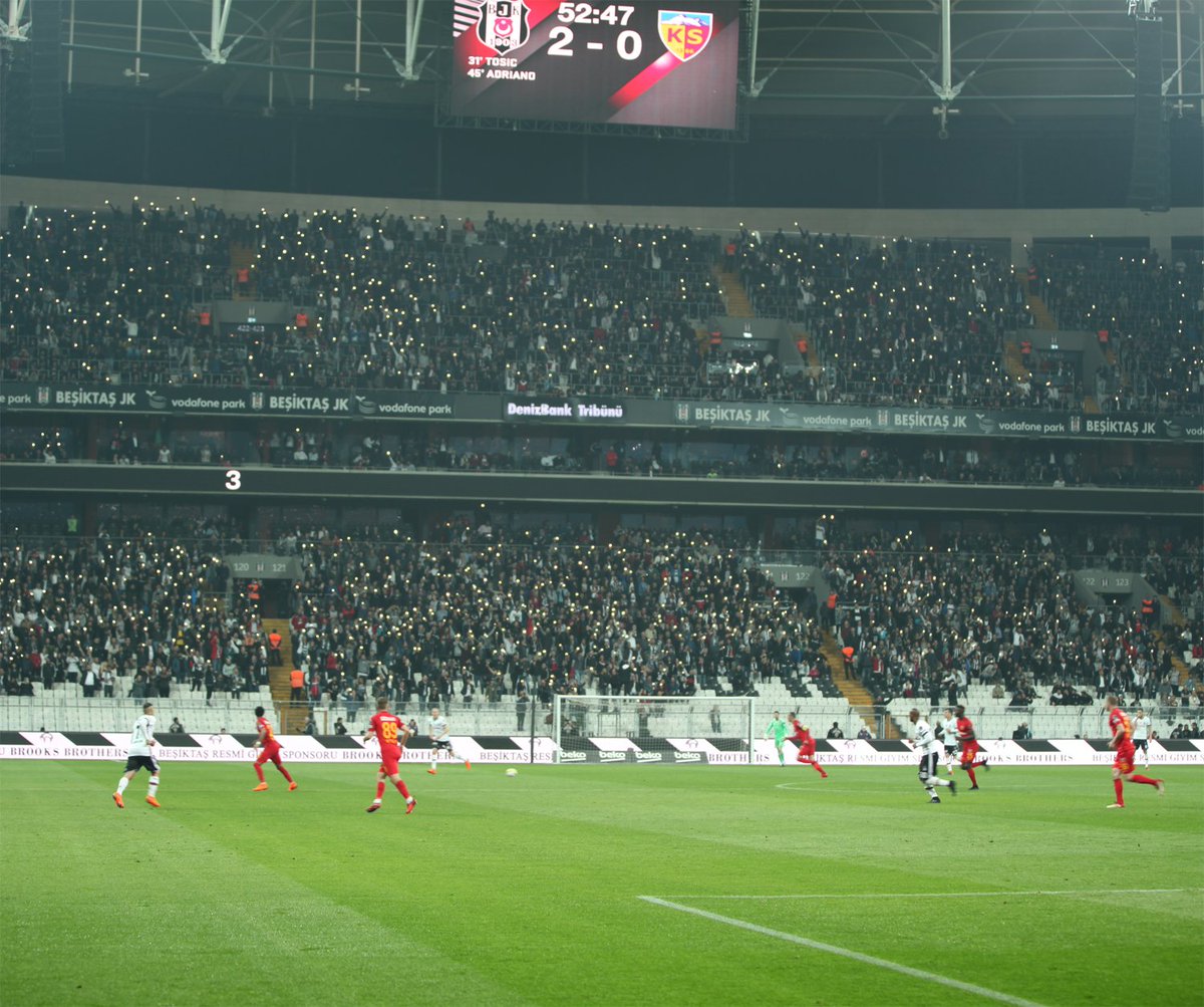 Besiktas's tweet photo. Bugün takımımıza müthiş bir destek sergileyen büyük taraftarımıza teşekkürler.. https://t.co/uZEg5pEG7u