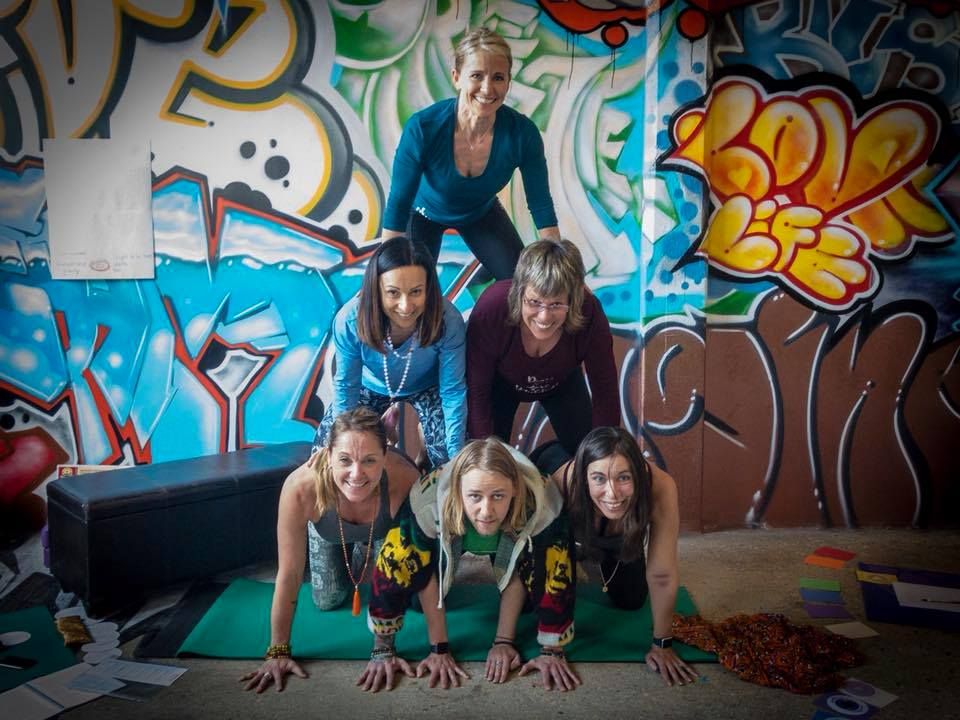 YogaFitCanada's tweet photo. We had a wonderful time at the #WinnipegMBF! 
When you have the whole photo studio to yourself, fun photo shoot sessions are in schedule! https://t.co/qigjKXOsQ5
