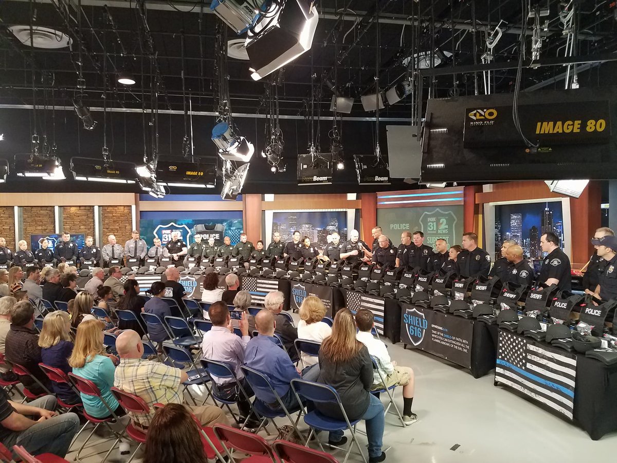 MikeLandess's tweet image. #THANKYOU for helping @KDVR and @channel2kwgn .. and long with our partners #safewayfoundation and #shield616 to raise $640,000 for body armor and help for officers families. #Awesomeness