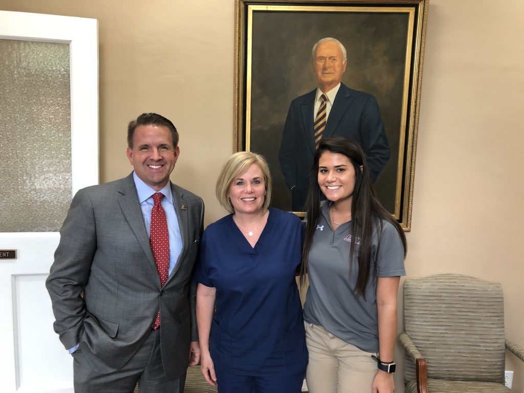 Always appreciate a visit from the parents of our dedicated student workers too! Thanks for coming by today, Mrs Hotchkiss, and checking on @abbeyhotchkiss_ 

She’s the best and we are lucky to have her in the president’s office!