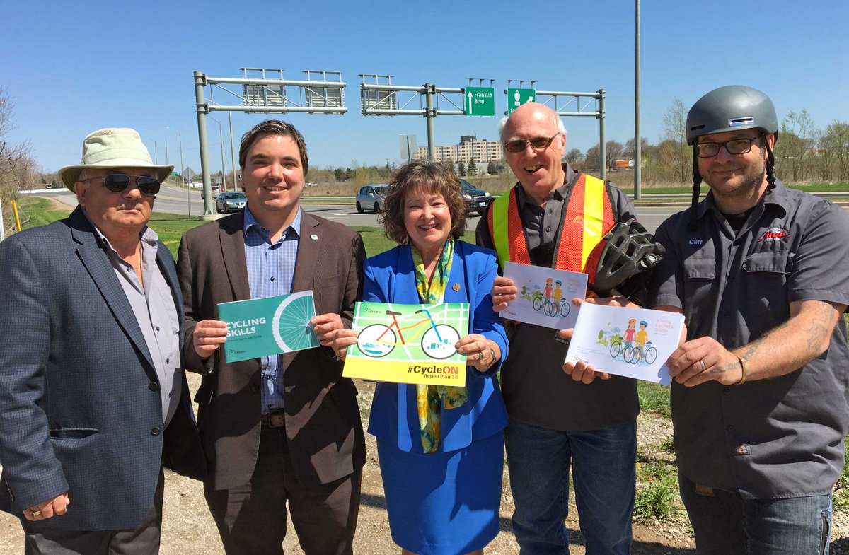Kathryn_McGarry's tweet photo. #RideOn #Cbridge with a new cycling &amp; pedestrian path coming as part of the rebuilt Franklin Boulevard bridge over Highway 401! https://t.co/dTBLuxXaJx https://t.co/YxBfz7JleW