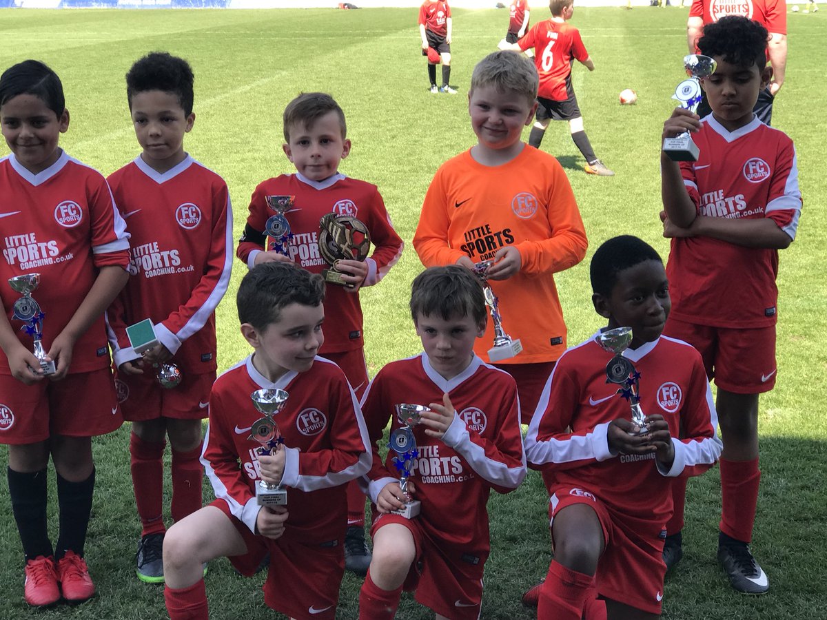 mtyley's tweet photo. What a sporting weekend - cricket under 9’s Friday night, lancs cup final @HeatonMoorRUFC under 12’s Saturday, @LSC_FCSports under 9’s final today and topped off with a @hmcricketjunior under13’s trophy win at Pott shrigley. Oh and we won the prem #relaxingweekends https://t.co/JOesEQ3wy8