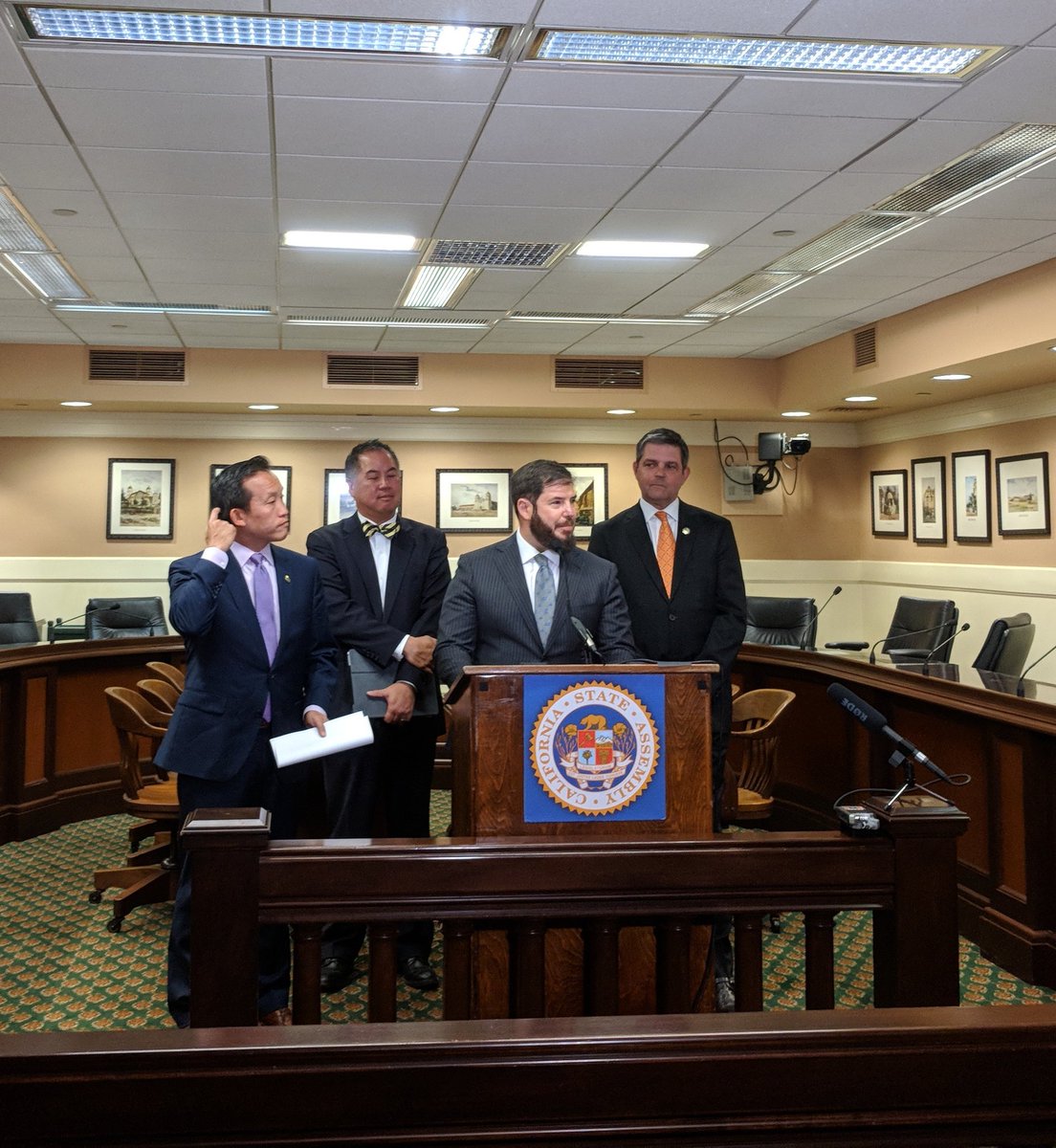 CALimmigrant's tweet image. Breaking News: @drarambula &amp;amp; Assemblymembers @DavidChiu @JimWoodAD2 announce historic budget investment of $250M to expand coverage to undocumented adults! #Health4All #AB2965 CC: @SenToniAtkins @JerryBrownGov @HollyJMitchell