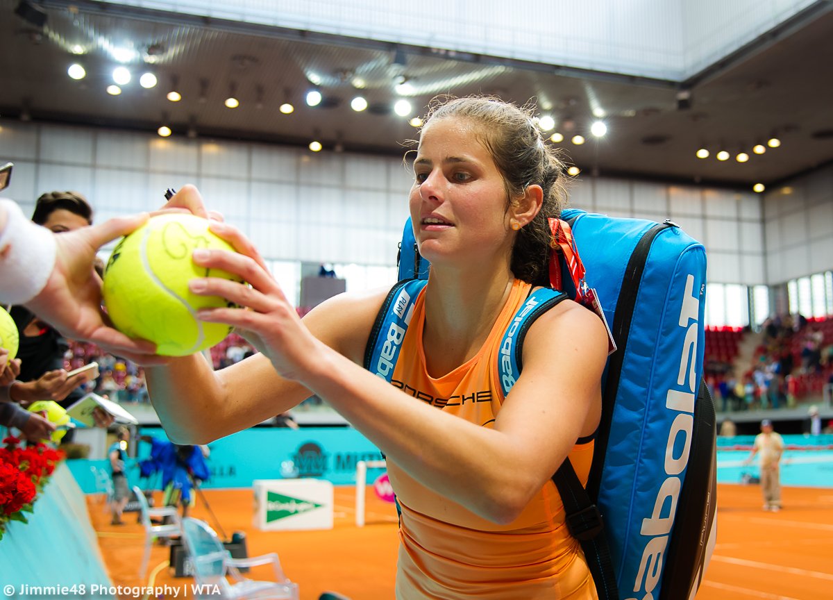 JULIA GOERGES - Página 8 DcnmM0LWkAAjwQj