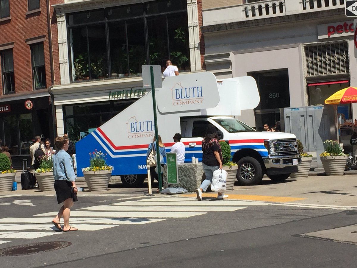 PeteLikesPhish's tweet photo. Well, that was easy. Literally parked across the street from my office. Solid lunch break surprise! #AD5 #Annyong #HopOns https://t.co/8CW3XVSnh8