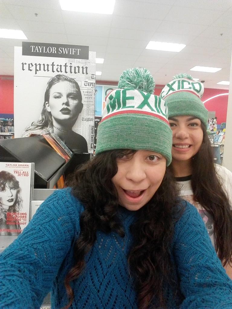 aner_mybaeswift's tweet image. Traveling from Mexico toDallas  @taylornation13 #LatinSwiftiesOnRepTour #LatinSwiftieOfTheday #reputationStadiumTour