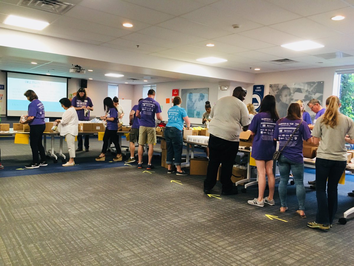 ACUpstate's tweet photo. We had so much fun building 2,500 hygiene kits from HOG Day last Saturday. We can't thank all of our volunteers enough for all their help! Here is a short video of what our service project looked like - https://t.co/uFN1tQ3P0Z. #hogday2018 #americorpsgetthingsdone #americorpssc https://t.co/uNAO3aIlTw