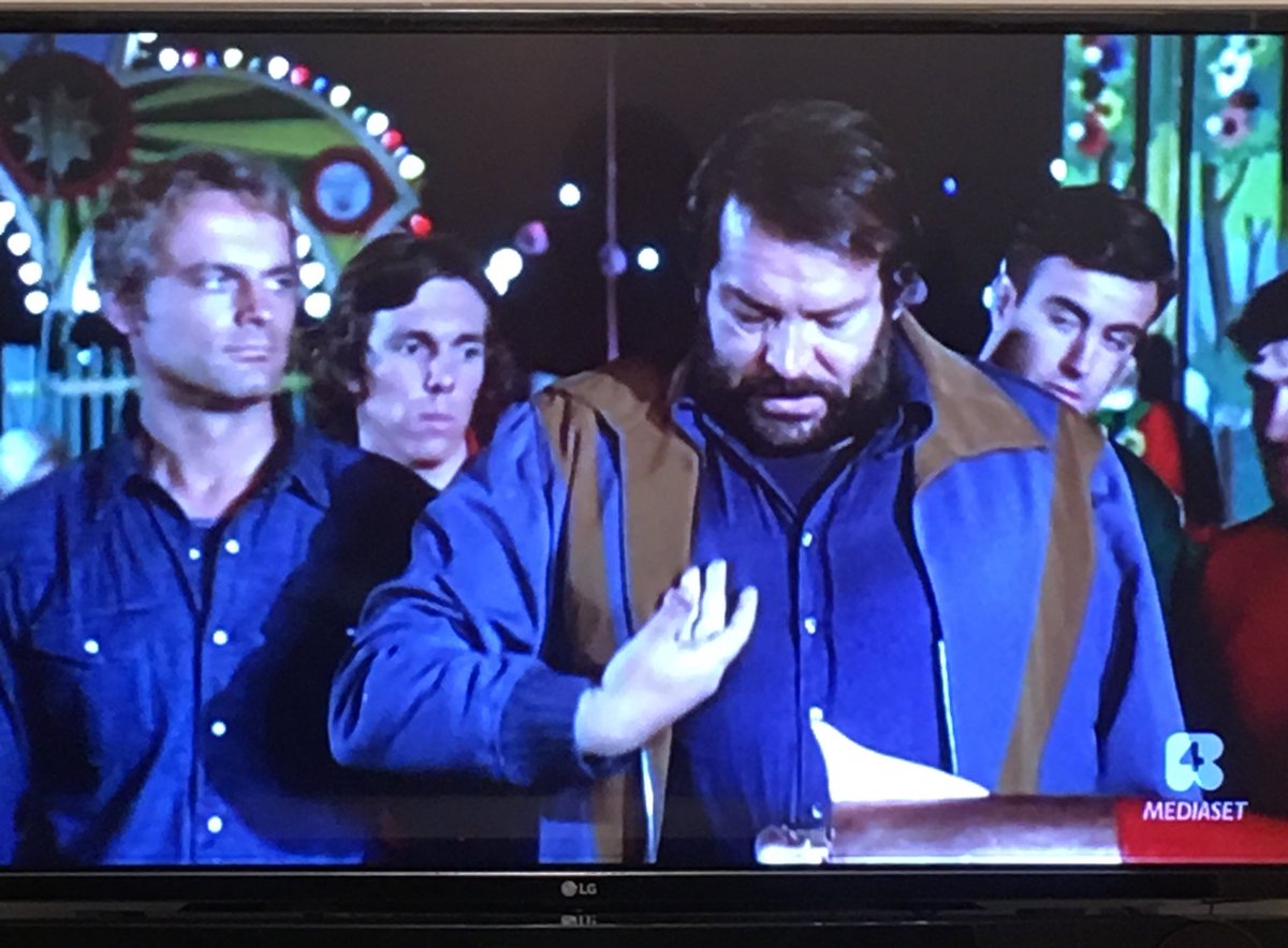 _chicca78's tweet photo. E vabbè, vuoi non guardare almeno un pezzo di #altrimenticiarrabbiamo ? Anche solo per la mitica colonna sonora degli Oliver Onions! https://t.co/4591izQ5EB