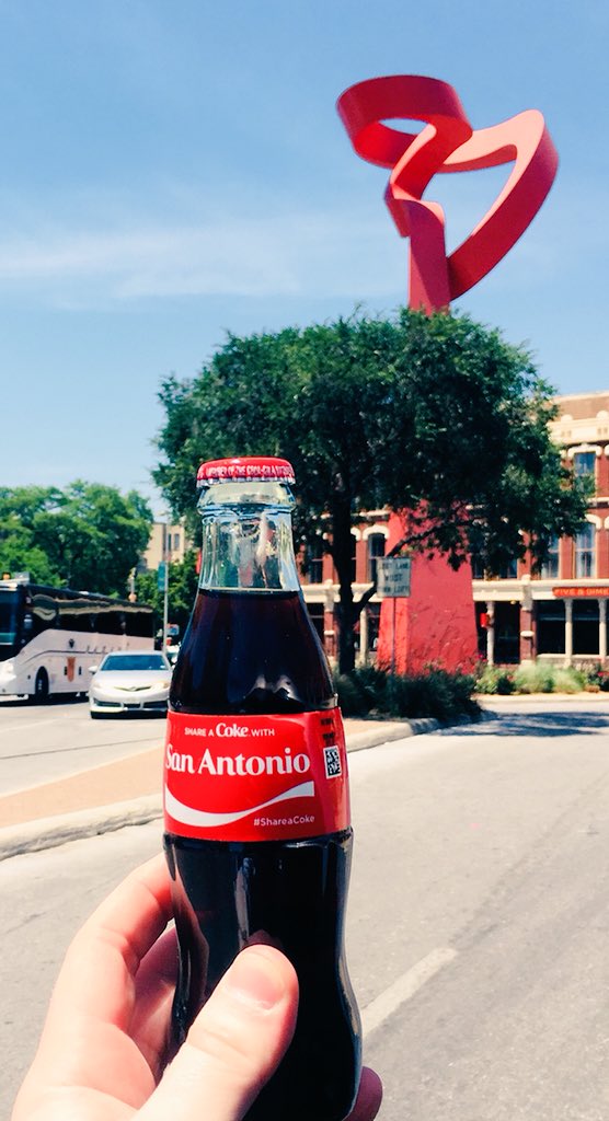CLeRoyCavazos's tweet photo. The Arca of Friendship was given to @COSAGOV by #MonterreyMexico as a sign of #Friendship when we became #SisterCites, tomorrow is #ShareACoke day #ShareACoke with your friends and define your #JointFuture, ours is #Strong! #ArcaContal @CocaColaSWB @CocaColaCo #BuildingBridges https://t.co/NmfEOOOz4O