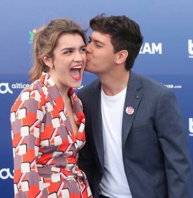 vilela58's tweet photo. #AmaiaAlfredEnsayoGeneral y se apagaron las luces y sólo brillaban ellos...
Muy grandes @Amaia_ot2017 y @Alfred_ot2017
#OTDirecto7Mayo https://t.co/HC16xEueVC