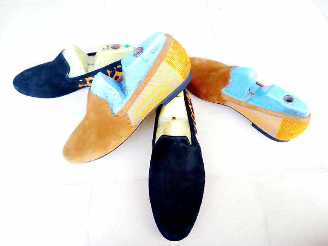 macss1's tweet photo. Consommons local avec @shoes_artisan #Madeinsenegal  #Galsencreative 
#Shoe #kebetu
#handmade
#menstyle https://t.co/tzEdFJgu8C