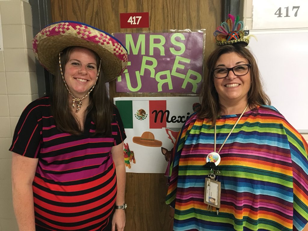 orourke_kela7's tweet photo. 7th grade students are officially in SOL prep mode as they begin their “Reading Around the World” skill review rotations. Students have visited Egypt, Costa Rica, England, Mexico, Jamaica, France, Japan, Australia, and Switzerland!📖🌎🇬🇧🇯🇵🇯🇲 @BaysideMSVBCPS https://t.co/EekosxCSxl