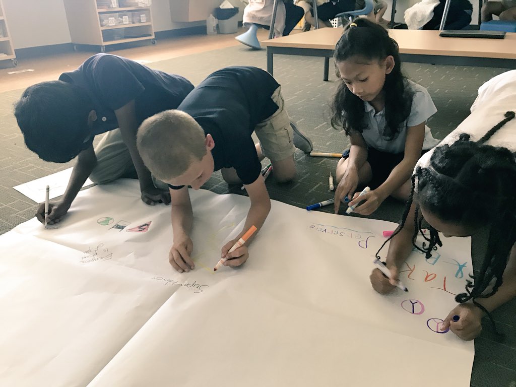 MichelleLinHo's tweet image. Ss writing reminders for others to show #WCSperseverance on the CAASPP testing