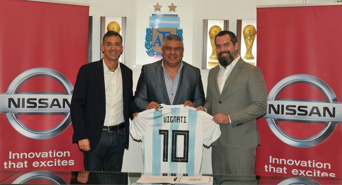 TopMotorOk's tweet photo. Nissan es nuevo sponsor oficial de la Selección Argentina de Fútbol. Es por 3 años y para todas la categorías. La marca acompañará a las selecciones nacionales poniendo a su disposición una flota de vehículos, entre ellos  Nissan Frontier, Nissan Murano y Nissan Kicks. https://t.co/4qULuvK0Ti