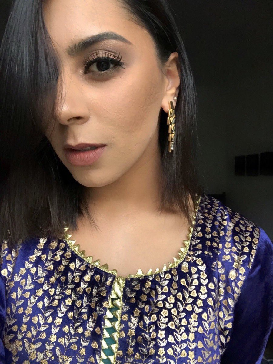 mimiro90's tweet photo. The bad bitch is back, and I’m here to fuck yo girl. https://t.co/oAioYvNS1y