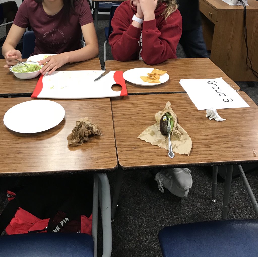 Smith__Amy's tweet photo. Brought in my first βguest chefβ for guacamole lab in PHS. My hubby had a round of applause from each class! Ss loved getting to make the lab & then eat it! #BestGuacamoleEver #BuildingSuperCUBs https://t.co/Ss96bkgLfd