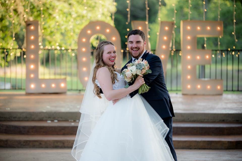 aetrevents's tweet photo. Christine & Kyle’s wedding was spectacular! #ThePerfectPair #Love #austinweddings #hillcountry #austineeddingplanner #aetrevents #ranchaustin #txweddingvendors https://t.co/gt3t5vaO5W