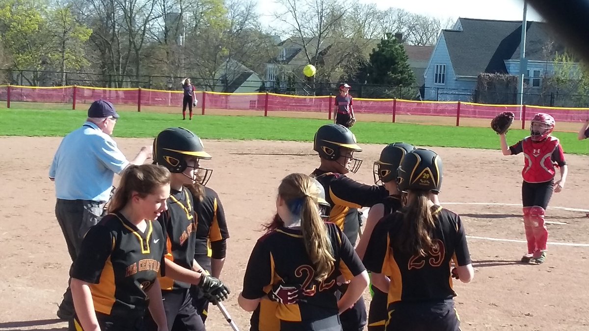 WACSoftball16's tweet photo. Huge S/O to freshman Rayne Conroy-Hubbard for crushing two Homeruns today against Shorewood! Here is a little celebration pic!! https://t.co/AojyVAYULT