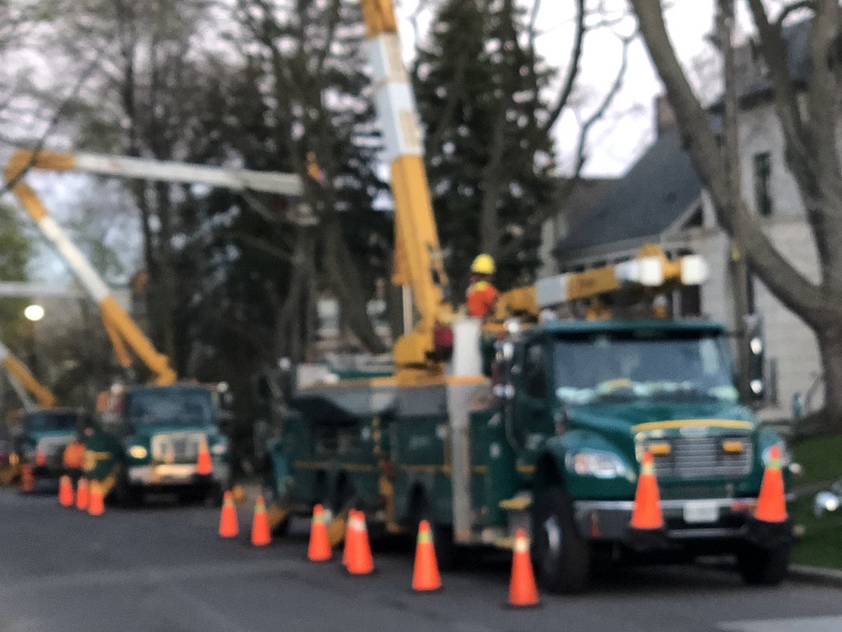 CindyGoelman's tweet photo. One of the last 480 homes waiting for power to come back - a tough few days ...here on Gillian’s Isle!! Hope it’s soon! https://t.co/bL5tvrGloc