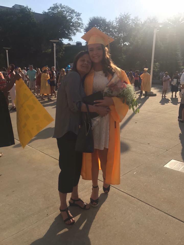 taylorrothhaar's tweet photo. I miss my mommy 😔❤️👼🏻 https://t.co/P8r6XpYTNt